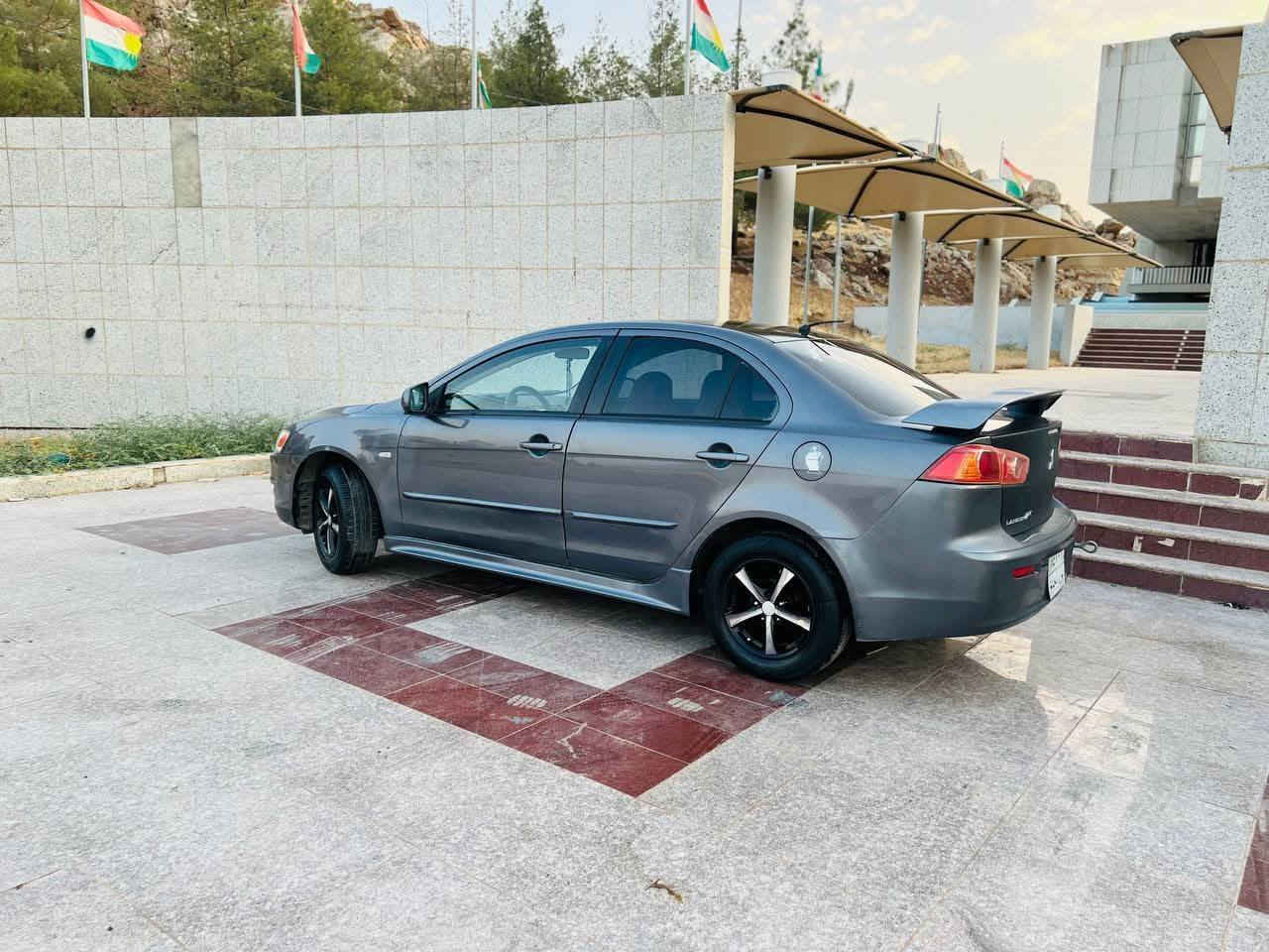 لانسەری قرش مۆدێل 2008 تەنها بۆ فرۆشتن دوپارچە بۆیاخ بێ ناوگرتن تایەی لۆکە
ڕۆنی تازە گۆڕاوە هایدرۆلیکی گێڕ گۆڕاوە هیچ خایسو مەعجونی نیە ..تەقەو ڕەقەی نیە هەمو گیانی تەئمیر کراوە 
بۆزانیاری زیاتر پەیوەندی بەم دو ژمارە مۆبایلەوە بکەن
80گەڵاو موعامەلە  
***********
***********
