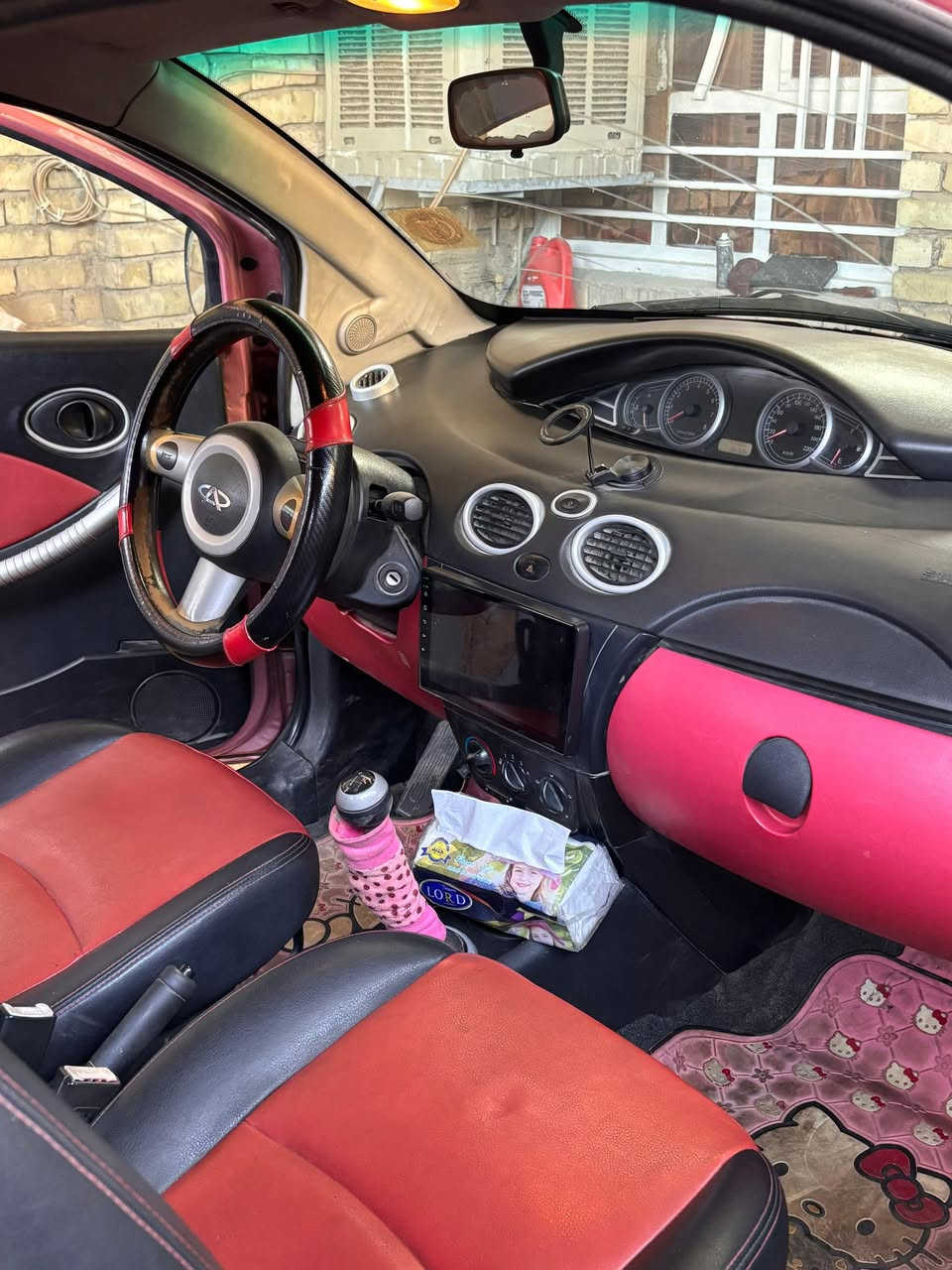 سيارة QQ Me للبيع الموديل 2011 كير اوتماتيك محرك جيد مابي مشكلة تبريد جيد بها طخات 
رقم بغداد الجديد سنوية لغاية 2031 السيارة تك باب الشراي يتصل على الرقم ***********
