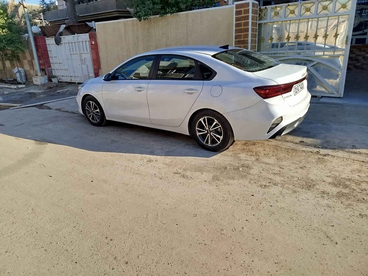 سلام عليكم ورحمه الله فورتي موديل 22للبيع رقم بغداد بسمي ماشيه 71 مكان السيارة بغداد حي اور السيارة كير أي تي المرغوب  الاتصال على الرقم *********** السعر 145اوبيه مجال قليل السيارة كامله وضع شركة صور الحادث بل منشور
