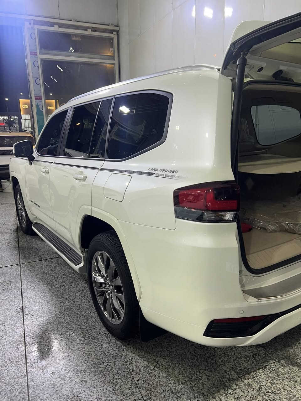 تويوتا لاندكروزر 2024 تون تيربو ساز
فول موصفات متشيه 10 الف كفاله عامه
***********
***********
