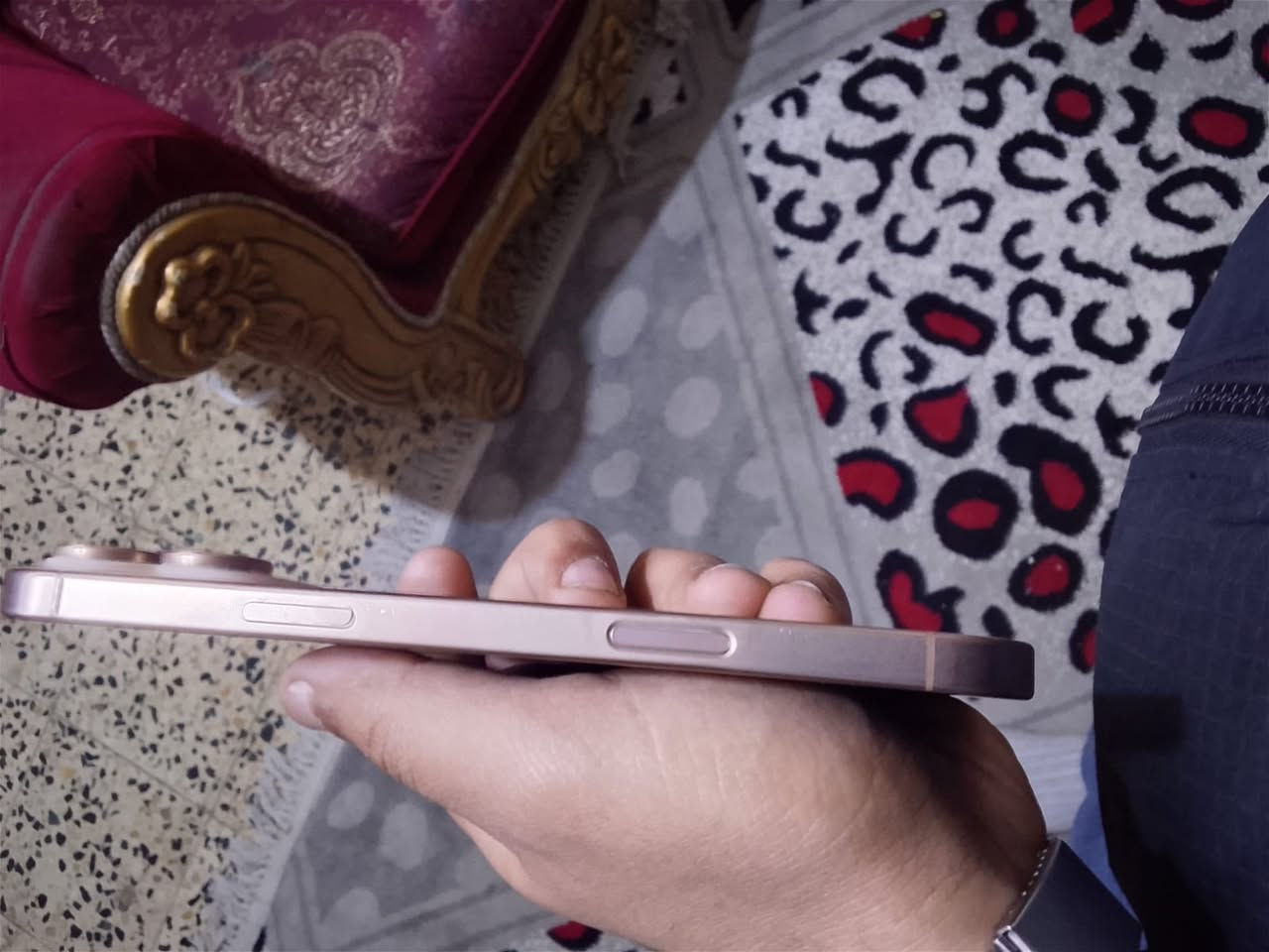 سلام عليكم 16برو ماكس جهاز مكفول من كلشي جهاز رايده 1350 مكاني مدينة الصدر رقمي ***********
