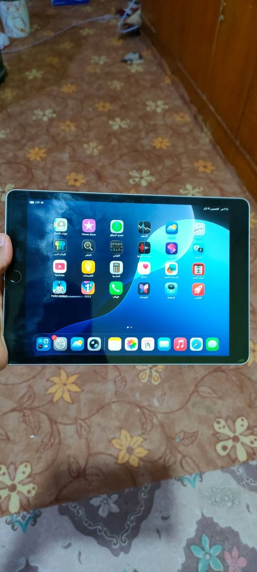 ايباد 9 نظافة 100% للبيع 
 * الجهاز: iPad 9 (جيل تاسع).
 * الحالة: نظيف جداً، بدون أي شخط أو تصليح.
 * الملحقات: كامل ملحقاته الأصلية وياه.
 * السعر: 275 ألف.
 * الموقع: الجزيرة.
للجادين فقط المراسلة أو  الصور؟


**إذا كنت صاحب هذا الإعلان وتريد حذفه لأي سبب، رجاءا أرسل رسالة إلى الدعم الفني**