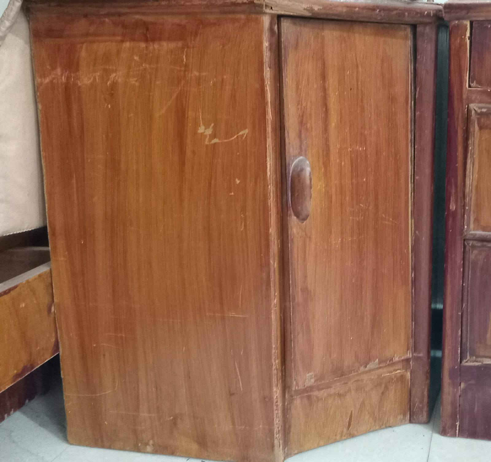 غرفه نجاره للبيع سعر 700 وبيه مجال بسيط مركز الحله
***********
