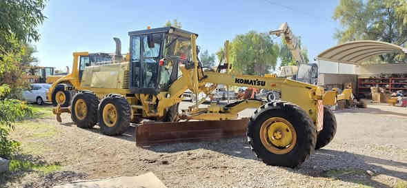 کریدەر للبیع   komatsu 650
سعر 625 ورقە
***********
