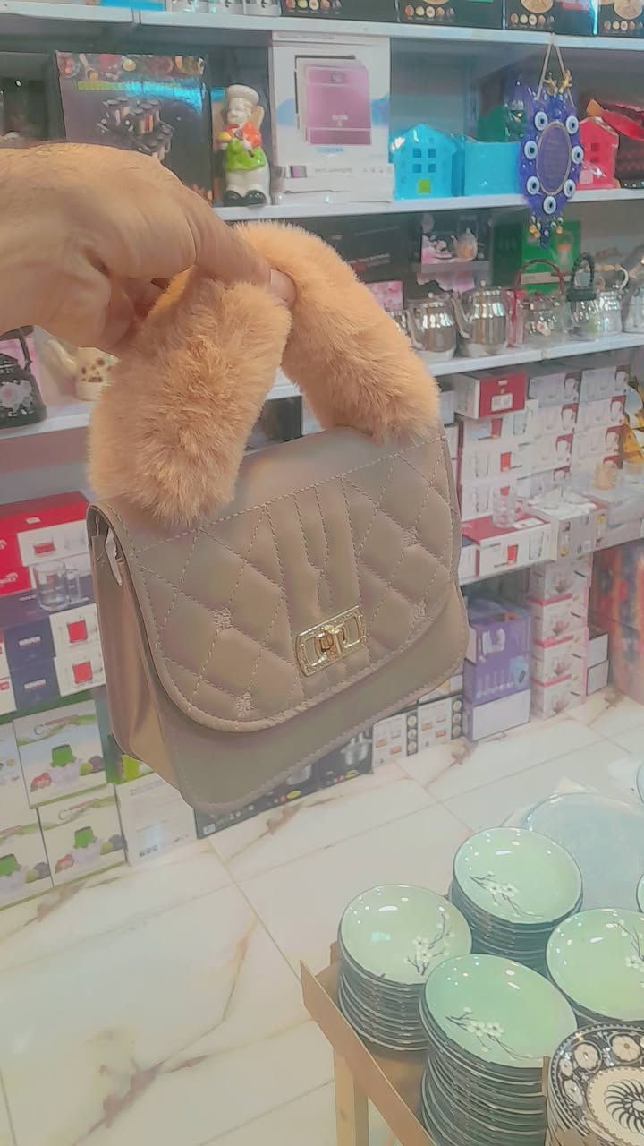 يا الله 
جنطة نسائيه جلد حزام فرو 
سعر ٣.٥٠٠ بس
موقعنا
كربلاء ~طويريج ~سوق النساء مجاور الركابي داخل الفرع


**إذا كنت صاحب هذا الإعلان وتريد حذفه لأي سبب، رجاءا أرسل رسالة إلى الدعم الفني**