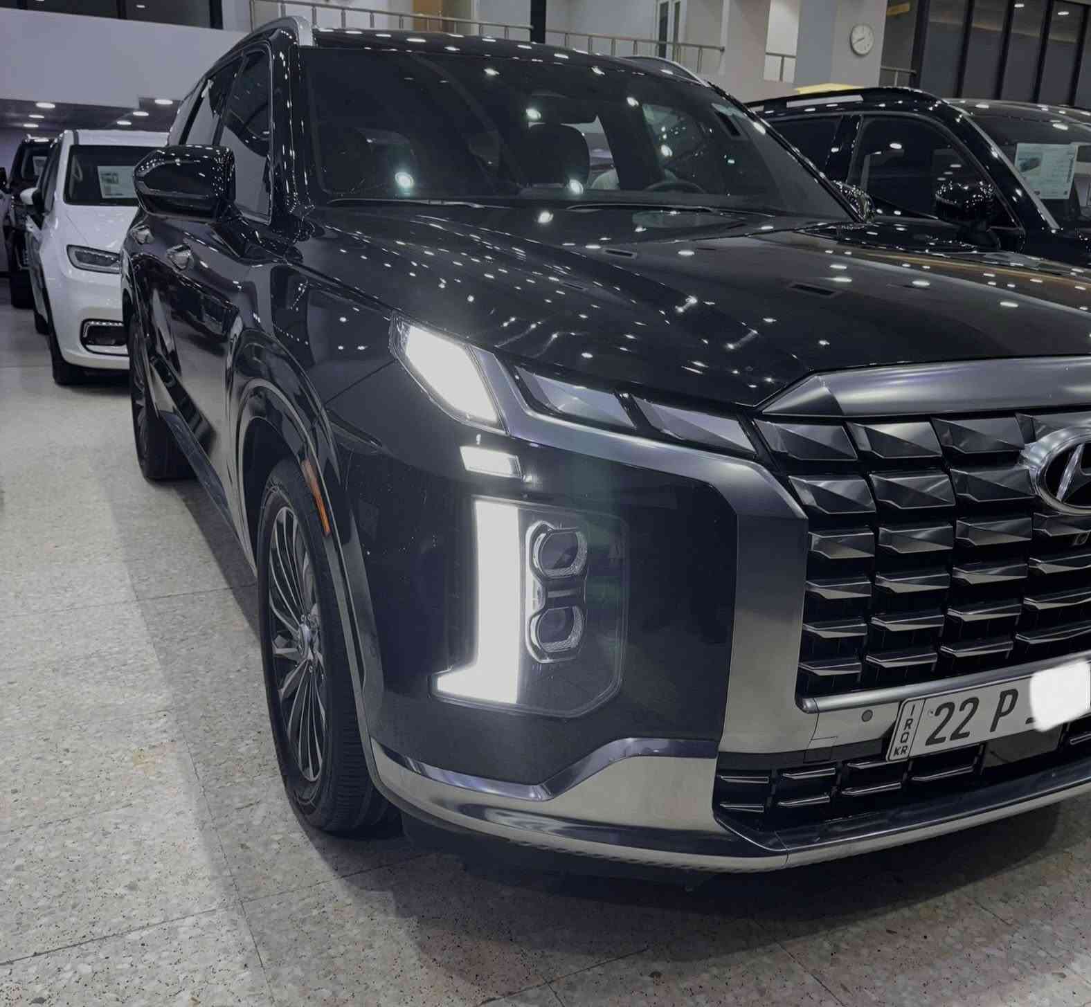 هيونداي بالسايد كالكرافي اعلى فئة لون اسود
موديل 2024 رقم اربيل 

ماشية 15,000ميل والحادث موضح بالصور

السيارة مغلفة عازل حرارة بالكامل

 لايت ثلاثة عدسات
الحادث موضح بالصور تبديل باب السايق و الراكب 
بدون ايرباك
 حجم المكينة 6 سلندر 3800 
‏‎. رادارت خلفية وجانبية
‏‎.فتحة سقف + بانوراما
‏‎. كشنات اسود خزن وضعيتين مع تدفئة وتبريد المقاعد الامامية والخلفية
‏‎. ٤ وضعيات قيادة 
‏‎. قراءة خطوط السير 
‏‎صندوق كهرباء 
‏‎٣ قطع تبريد
‏‎حساسات أمامية وخلفية
‏‎دشبول شاشة ديجتل
‏‎دخول بصمة ذكي
‏‎سايد بريك كهربائي 
‏‎أوتو هولد + نقطة عمياء
‏‎. شاحن لاسلكي
‏‎. مثبت سرعة
‏‎. مرايا جانبية هيتر + تعتيم
‏‎. بدلات التغير السرع شفتات على المقود
‏‎. حساسات نقطة عمياء + مساعدة تغيير المسار
‏‎. نظام الثبات الالكتروني
‏‎نظام التحكم بالفرامل
‏‎نظام التحكم بالسحب
‏‎نظام التحكم بالفرامل على المنعطفات
‏‎نظام حساس ضغط الاطارات 
‏‎نظام تحذير من الاصدام
‏‎نظام مكابح طوارئ
‏‎. نظام صوتي سستم كامل 
. .
‏‎والعديد من المواصفات 

السعر : 325 ورقة وقابل للتفاوض 

مكان السيارة بالنجف 

***********
