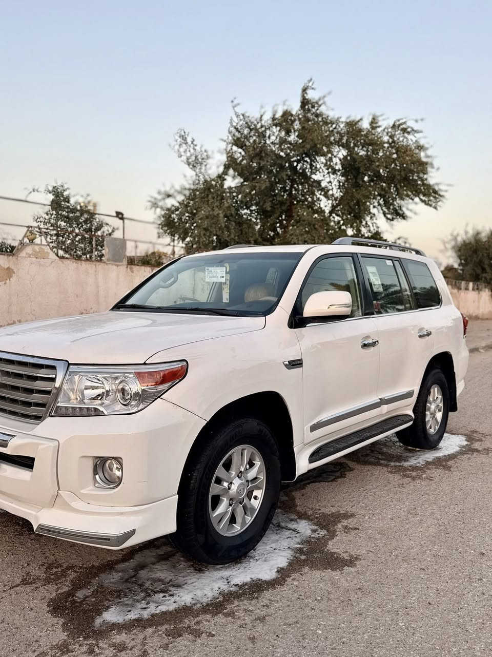 السلام عليكم للبيع لاند كروز مديل 2009حره بسمي مداور ثاني يوم جاهزه السياره مكينه كير حداديه تبريد تخم تاير كله شرط سياره جديده بمعنى الكلمه مال جني سنويه جديده لل30وهزه جديده بيه فقط رشات صبغ بدون اي ضربه السعر لاستفسار ***********المكان سماوه المركز ❤️
