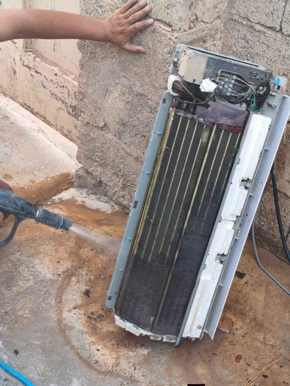 تنصيب سبالت/ بس ب 25 ❄️
صيانه سبالت ✅
غسل سبالت  موقعي داخل العلم
فتح السبالت وتنظيفها وغسلها واعاده تنصيبها بأسعاررر مناسبه 
دقه بل عمل العمل بجهاز الفاكيوم قبل فتح الغاز 
اتصل والباقي علينه نجيك الباب البيت والباقي علينه 
للستفسار 
***********
