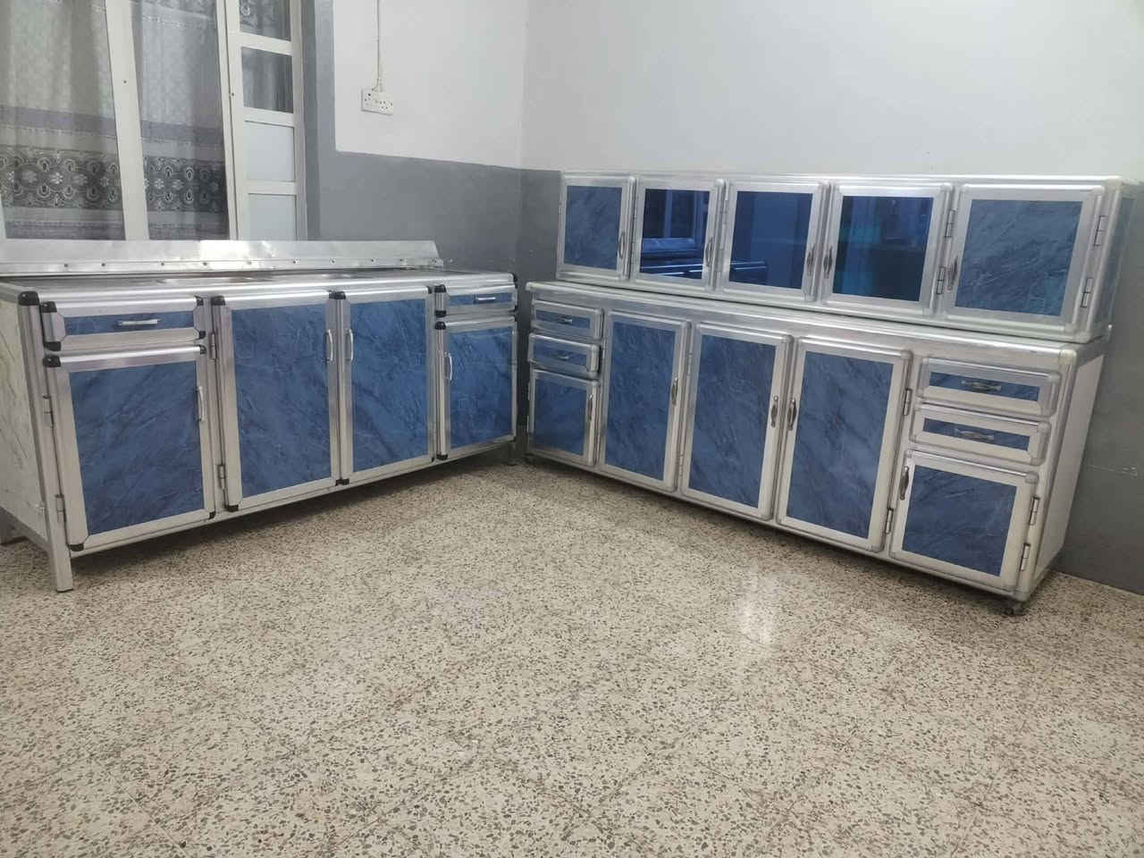 للبيع كاونتر مترين ونص
وسنكي مترين نظيفه حيل من نوعيه ثقيله
السعر 350 بي مجال العنوان كراج الشمال التواصل خاص#الجميع


**إذا كنت صاحب هذا الإعلان وتريد حذفه لأي سبب، رجاءا أرسل رسالة إلى الدعم الفني**