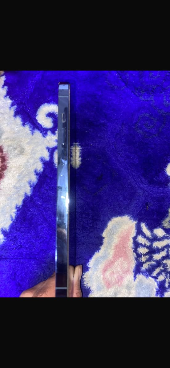 ايفون 13برو ماكس للبيع ذاكرة 256بطاريه 95ممبدله جهاز نضيف كلش بس مبدل شاشه اصليه من ابل تجي تاخضه من باب بيت سعر 525مكان بغداد علاوي رقم ***********
