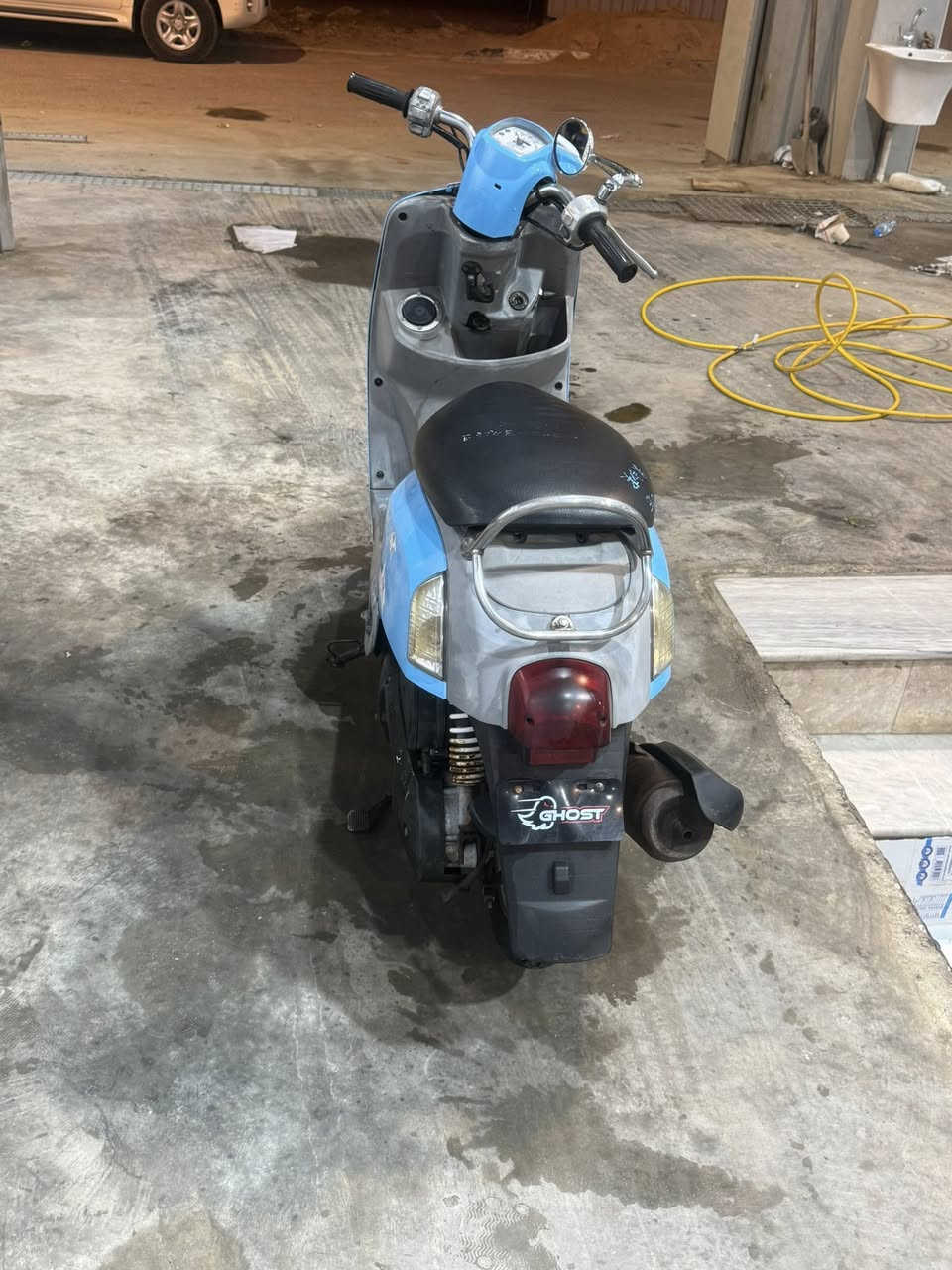 متاح بوليسي  داخل رصاصي صايرله اقل من ثلاثت اشهر من طالعه من الحاوية مكاني بصره قضاء المدينة *********** هاذه رقم سعرخاص
