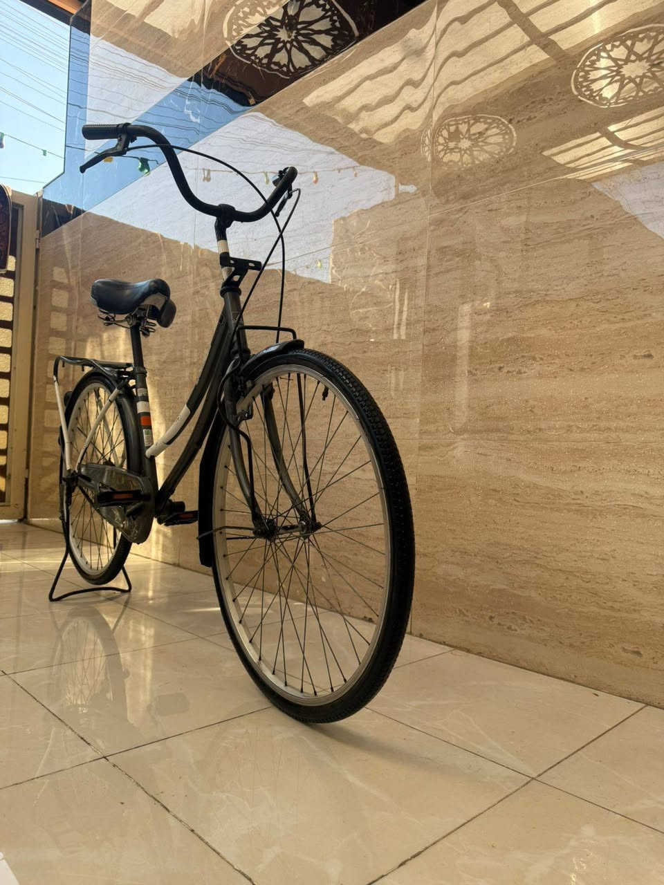 السلام عليكم باسكل بطه للبيع
ياباني جديده مبدل تايرات جدد 
السعر 《 ٦٥ 》
***********
