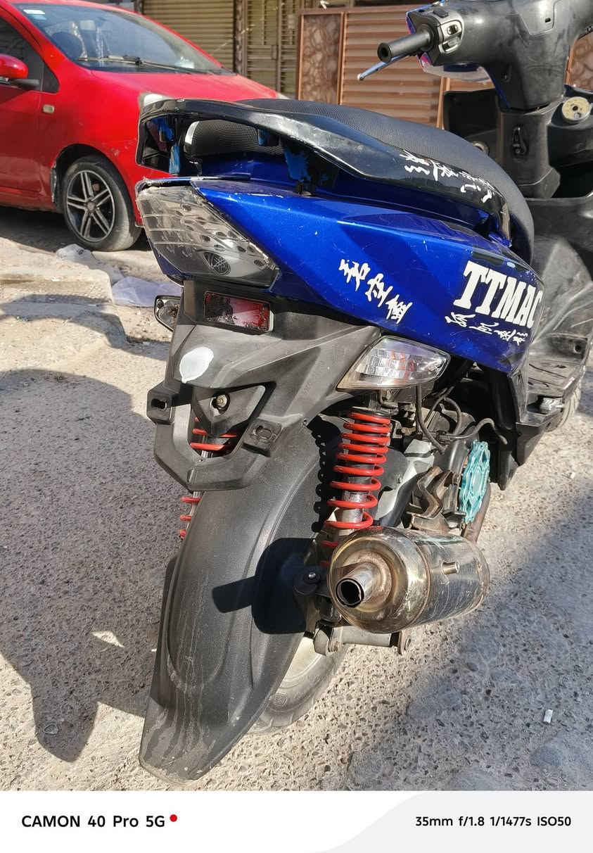 سلام عليكم عارض دراجه للبيع جي تي آر دراجه بلادي بيهة كلج رياضي صالنصة صجمية رياضي دراجه كلها شغالة نكرة سلف بيهة قبق فلاوين سلف رياضي لايت شمعة قبقات كور رياضي *********** وات ساب دراجه عارضها 700 وبيها مجال عنواني البياع
