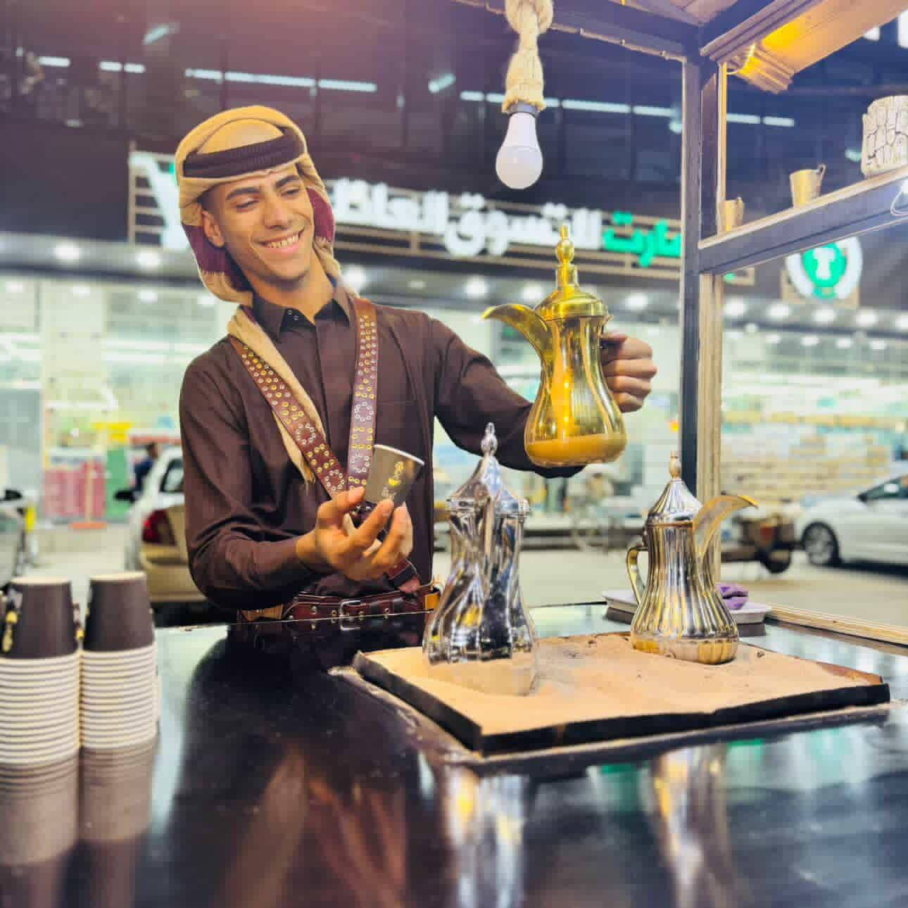 ضيافة عربية اصيلة ☕ 
مختص بتوزيع القهوة العربية بالزي التراثي  
لجميع المناسبة والا عراس والمجالس و المؤتمرات ! ***********
