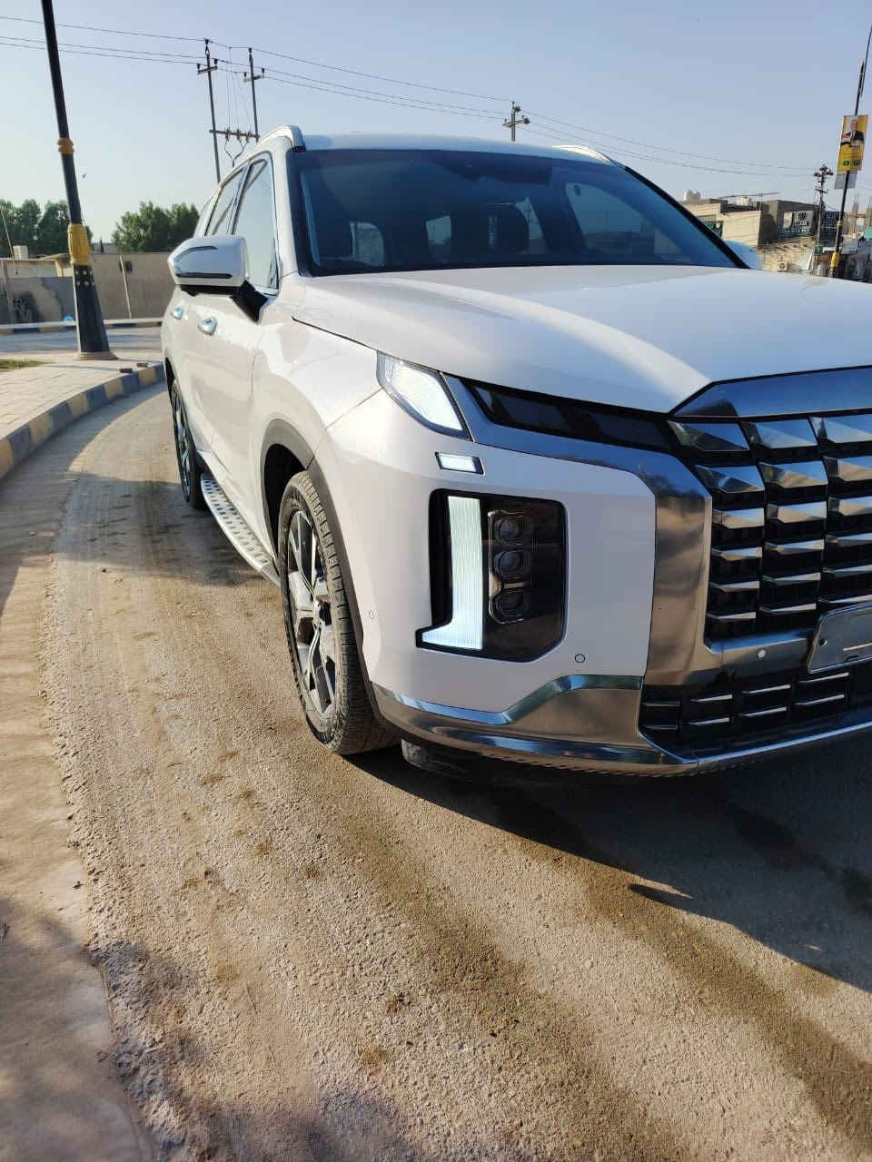 هونداي بلسايد /وارد كوري 
حره تترقم اي محافضه 

موديل 2024

مواصفات سيارة  

2-كشنات تدفئه تبريد امامي خلفي
 3-داخل ابيض 
 4- 7 راكب vip منفصل  
5-كشنات خزن كهربائي 
6- نظام صوت متكامل
7-ستيرن  تدفئه + هزاز ستيرن 
8-شفتات ستيرن مع تحكمات كاملة 
9-خمسة كامرات 360 درجة
10-كامرة دواره 
11-لايتات زينون 
12-لد خلفي 
13-اشارة بالمري 
14-بصمة 
15-بصمة ابواب 
16-سايد بريك كهربائيّ 
18-صندوق كهربائي ( بصمة ) 
18-نظام المنحدرات  
19-بردات خلفي 
20-محرك 6سلندر 3.8L 
21-تشغيل عن بعد و دخول ذكي 
22سونار موجود داخل المنشور 
23-توقف ذاكي 
24-مثبت سرعة مع مثبت مسارات 
25-تحديد مسارات متكامل 
26-رادارات امامي خلفي جانبي 
27-حساسات امامي خلفي جانبي 
28-شحن وايرليس لجميع المقاعد الامامية والخلفية
29-التبريد مركزي 3 قطع 
تبريد كفاله
مكان النجف 

السعر 195بي مجال بسيط ‭٠٧٨٦ ٩٢٢ ٤٦٢٧‬
