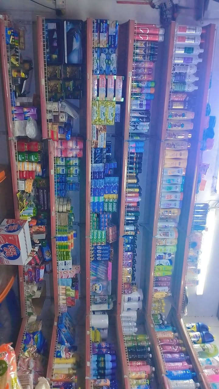 اسواق للبيع يحتوي علا 3 محلات
1-يحتوي 9عوارض عموديه+ عارضه ثلاثيه مال. شركه بغداد + عارضة ثنائيه مال شركه ككولا 
المجموع 11عارضه 
2- ويحتوي 5 عوارض بطحيه وحده مال شركه موطه
3- سستم كاميرات مع بلازمه
4-عارضه كللنس 
5-عارضه اندومي+جكليت
اسواق جاهز  مسواگ كامل مجهز ابو الفرن قريب عليك مقابل المصرف الگياره مجاور عيادة النقاء موقعه كلش حلو واجهيته 8امتار  اسواق فلس مدينه الصدر قطاع 62 سبب البيعه دوام والتزام 
موجود خاص  واتساب ***********
 رصيد فقط ***********
