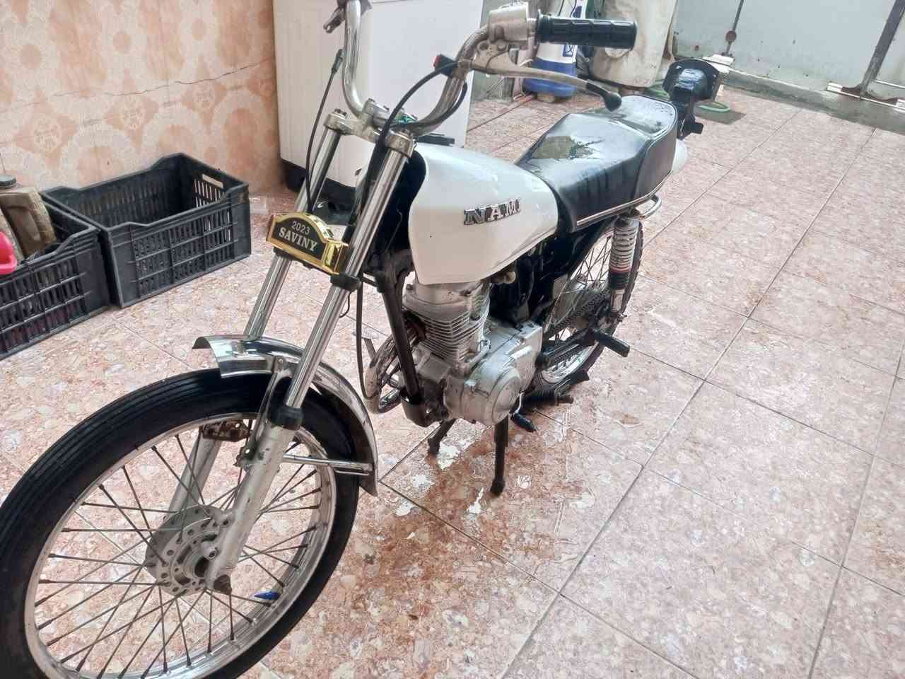 سلام عليكم دراجه للبيع مديل 22 اوراق اصولي من مجمع كرار مفتوح بيه بس كور سعر 550 مكان ناصريه مكلف بل نشر شراي يتصل ***********
