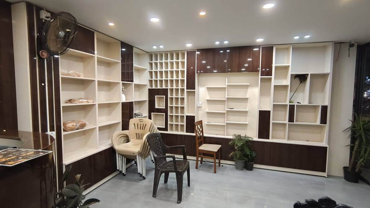 سلام عليكم
ديكور عطور للبيع 
للاتصال ***********
