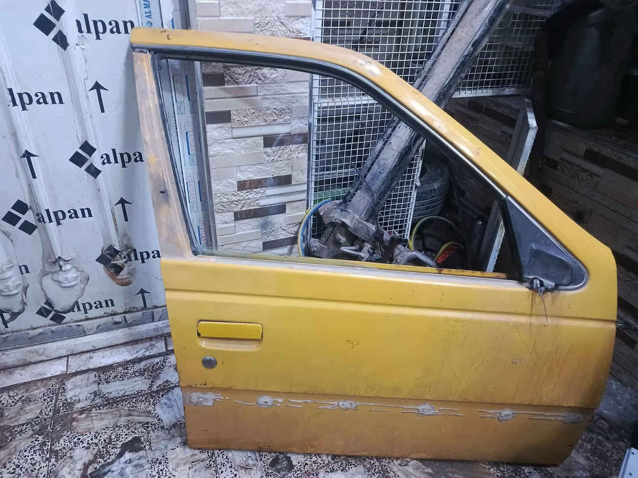 السلام عليكم اخوان عندي غراض بيجو سمند هاوزن كامل جيب وشد لا جفيه ولا عواج وشرط الفحص وجوه السوك كمبريسر داينمو كل البلصور الغراض موجودات وكلهن نضيفات وبلاديات اكرر جوه السوك وشرط الفحص ماعندي توصيل مكان بغداد الشعب الرقم بي وات ساب ***********
