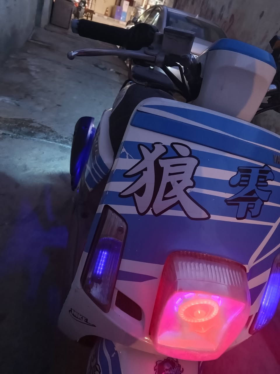 السلام عليكم موطور بوليس للبيع بوشه 59الشراي يتصل ‏‪***********‬‏🛵
