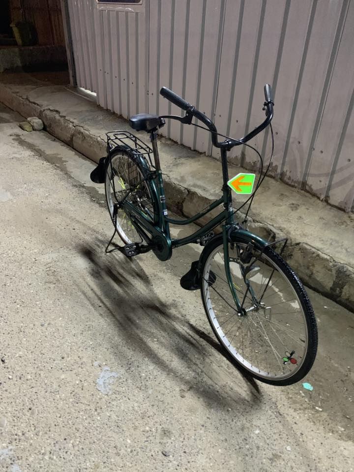 بيسكل بناتي ياباني للبيع حجم 62سعر 100وبي مجال غير متواجد ع فيس ***********
