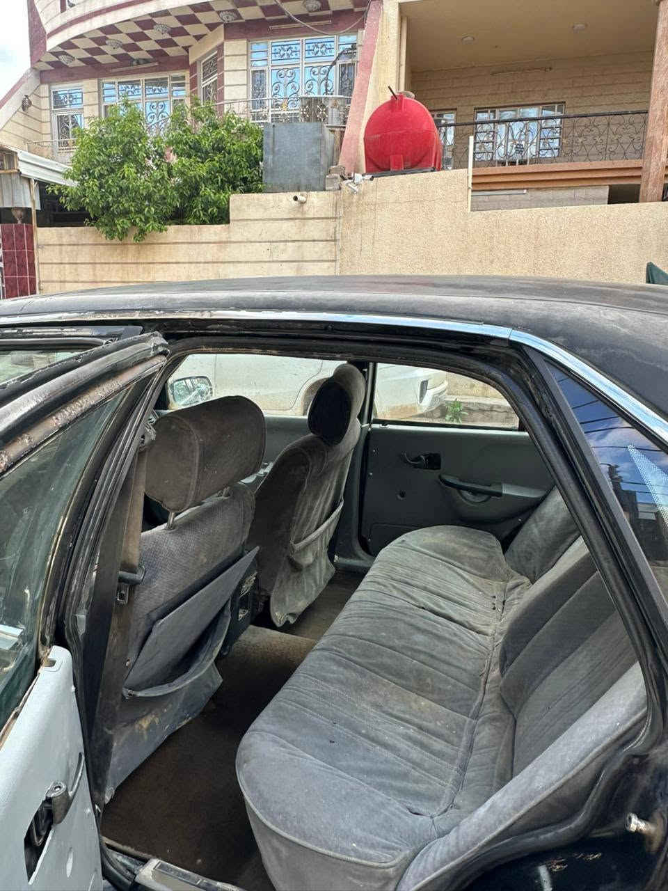 السلام عليكم برنس فراشه للبيع 96 اتو ماتيك رقم بغداد سياره جاهزه كهربائيات شغاله  تخم تاير باور جديد مشط جديد فيت بم جديد نوزلات بلكات جديد ادامه كامله مكاني ديالى الخالص للاستفسار على الرقم ***********
