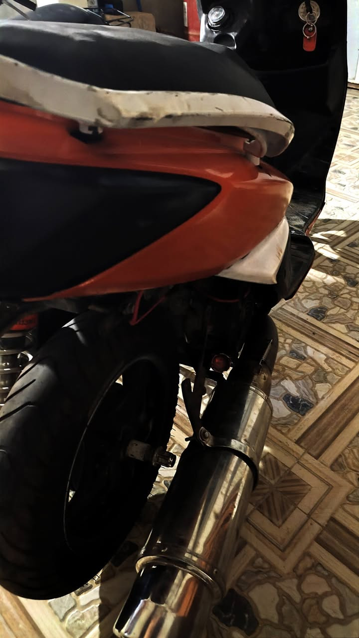 للبيع سكنس فحل ياباني
شغال لايت اشاير بك لايت دبل إشارة سلف كله شغال قطعت نارية وطفت ابيعه كوم حديد
دراجه سعره  375 وبي مجال 
كربلاء حي العباس/استفسار على رقم ***********
او مراوس ماكس عدلة أو بوليسي
