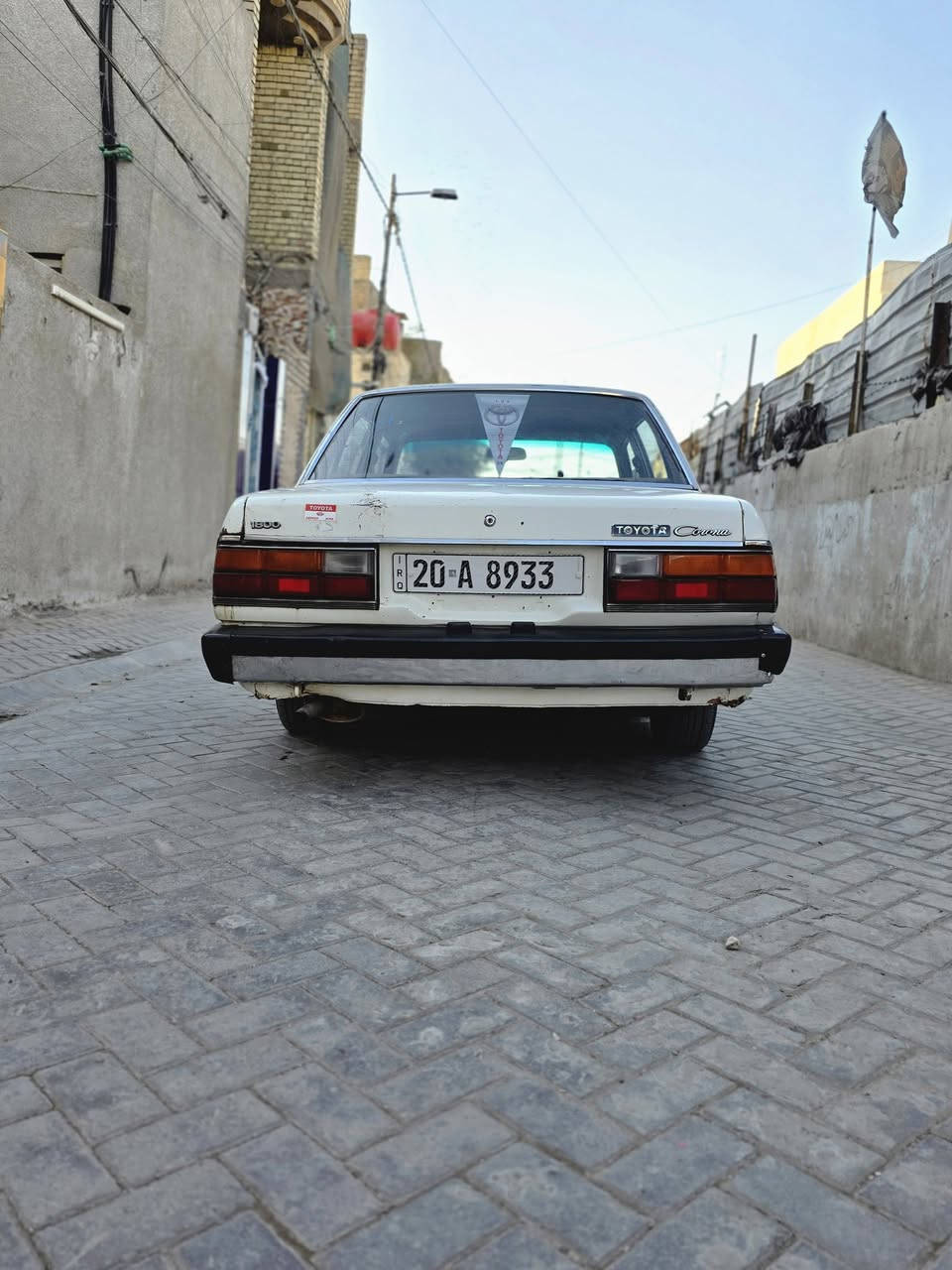 السلام عليكم كرونه موديل 81 رقم انكليزي ديالى 
مكينه بلادي مكفوله كير اكسن خفيف تخدم تاير جديد ترريد شغال تدفه حداديه صدر جديد السياره جاهزه ومكفول السياره بأسمي العنوان مدينه الصدر رقم الهاتف ***********
