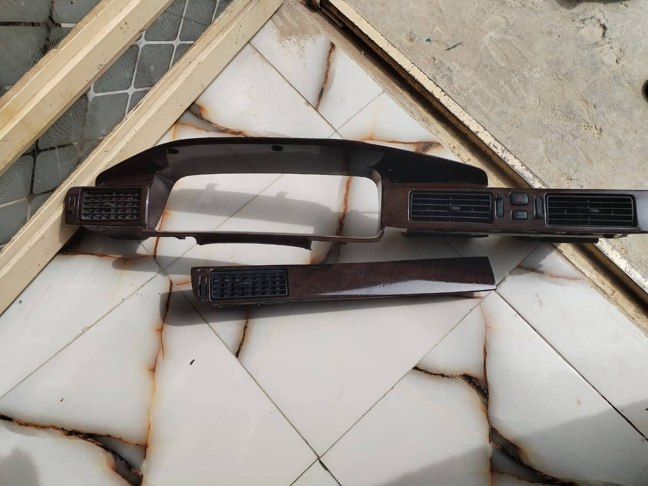 سلام عليكم صجيات وبطاين للبيع العنوان النجف حي الميلاد شارع جامعه الكفيل الرقم الموبايل***********
