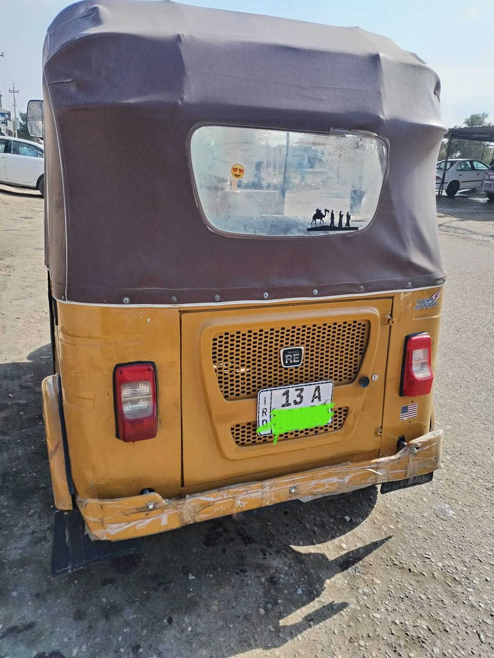 السلام عليكم شباب عندي تكتك21 شهر4 لونين رقم وسنويه ميسان
اريد مراوس بتكتك زركه خضره سوده العنده يراسلني او يخابرني هاذه رقمي ***********
