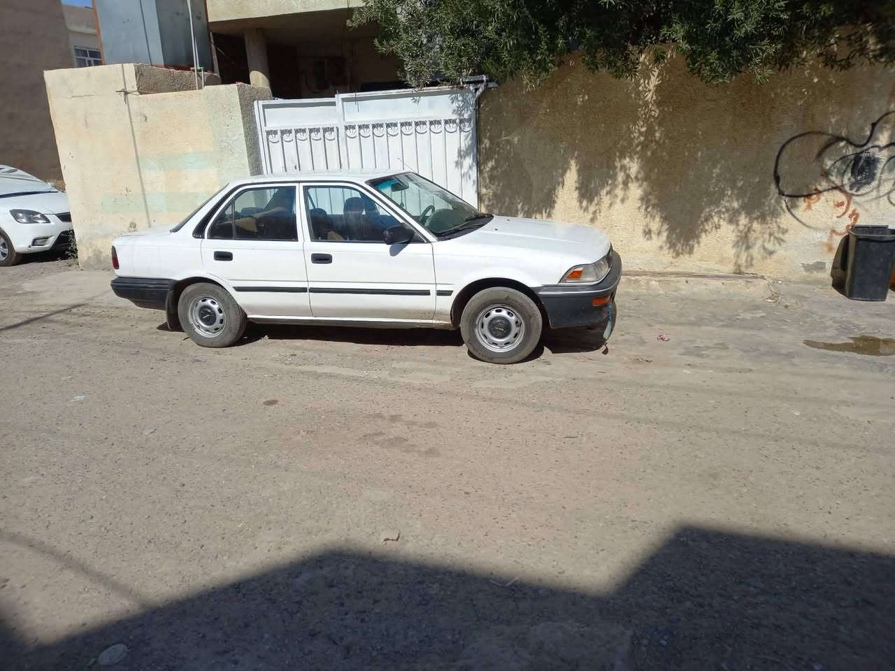 السلام عليكم
كورلا
موديل 1990
سياره بلاديه بدون صبغ 
 احله من الصور
كير مكينه شرط
رقم جديد دولي ثاني يوم التحويل
كهربايات شغاله من البكلايت للايت
صدر جديد تايرات تخم جديد
ربع ما تصرف عليها
السعر 50 وبيه مجال حك الجيه
اي ستفسار تصل ***********
