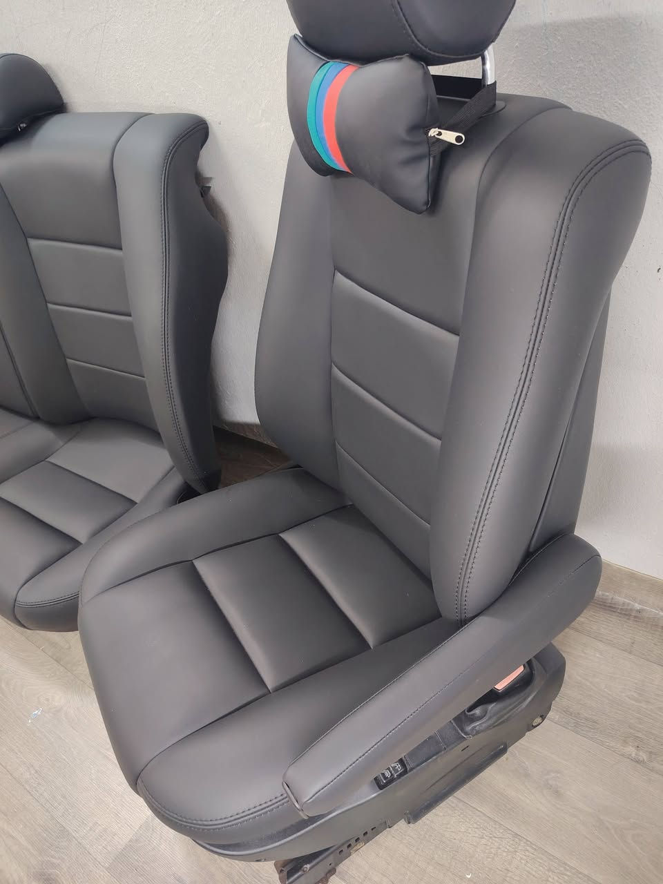 السلام عليكم للبيع كشناتBMW500 بدي قديم ميكانيكي جلد وعمل درجة أولى السعر 400 الف مكاني بغداد الحرية ***********
