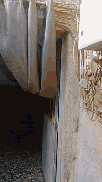 سلام عليكم بيت قطاع 49 قريب عل خدمي بدربونه بي 5غرف نوم وصاله ومطبخ واستقبال وحوش نص  صب ونص عگاده عالي عله شارع سعر مناسب 170حته يصير نصين رقم تصال أو وتساب *********** مدارس بي 7قطاعنه
