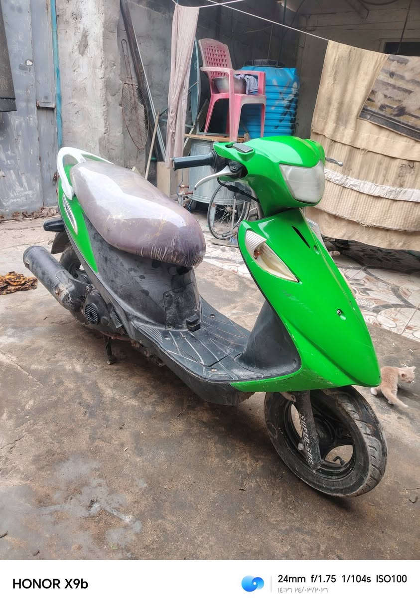 دراجه للبيع حلوه نظيفه كهربائيات كلها شغال سلف واندر سعر 300 وبيها مجال الشراي يتصل ***********
