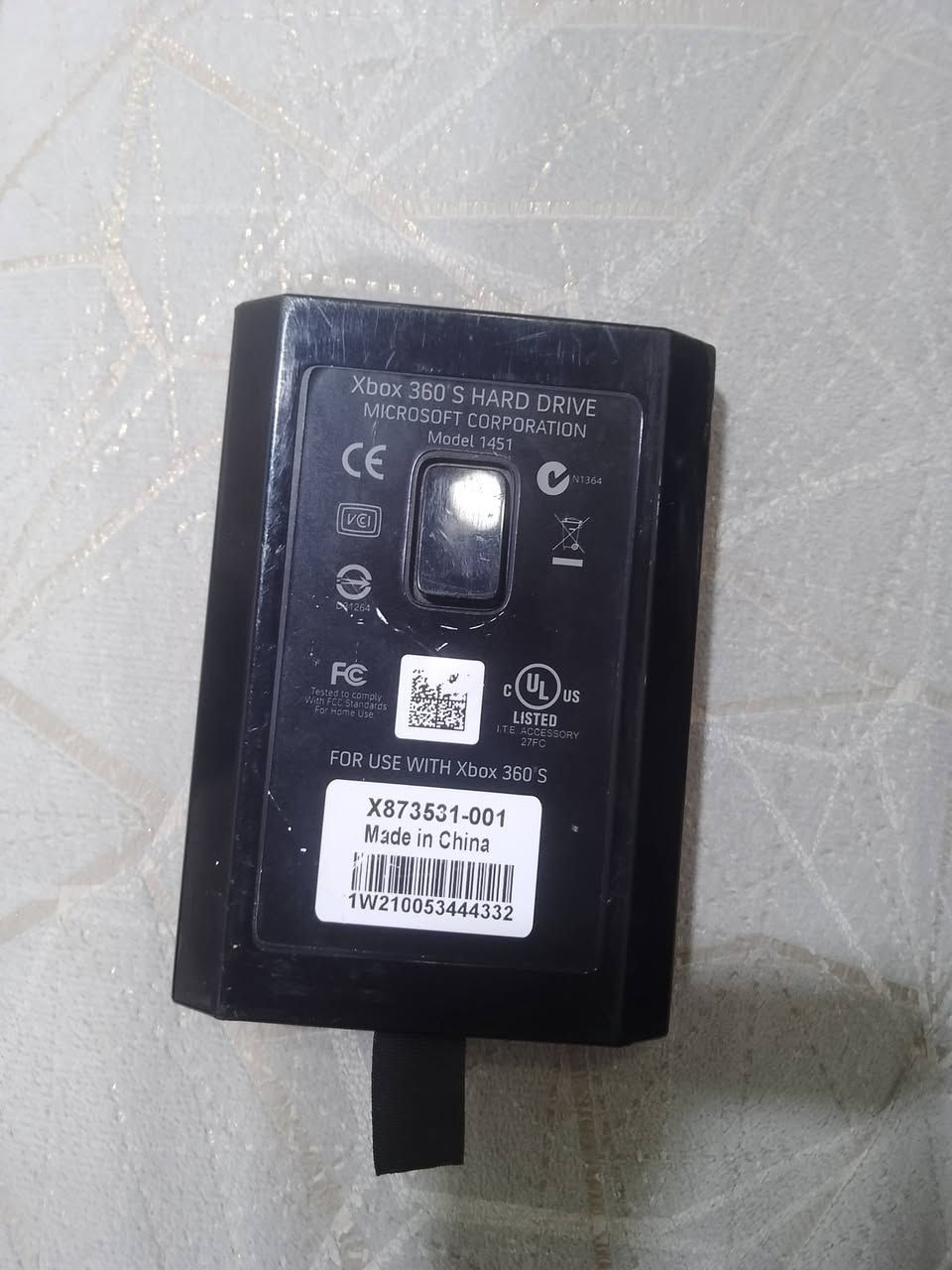 السلام عليكم. هارد للبيع 250 GB للأكس بوكس 360. مع جويستك أصلي !! المكان الموصل للتواصل *********** فقط واتساب
