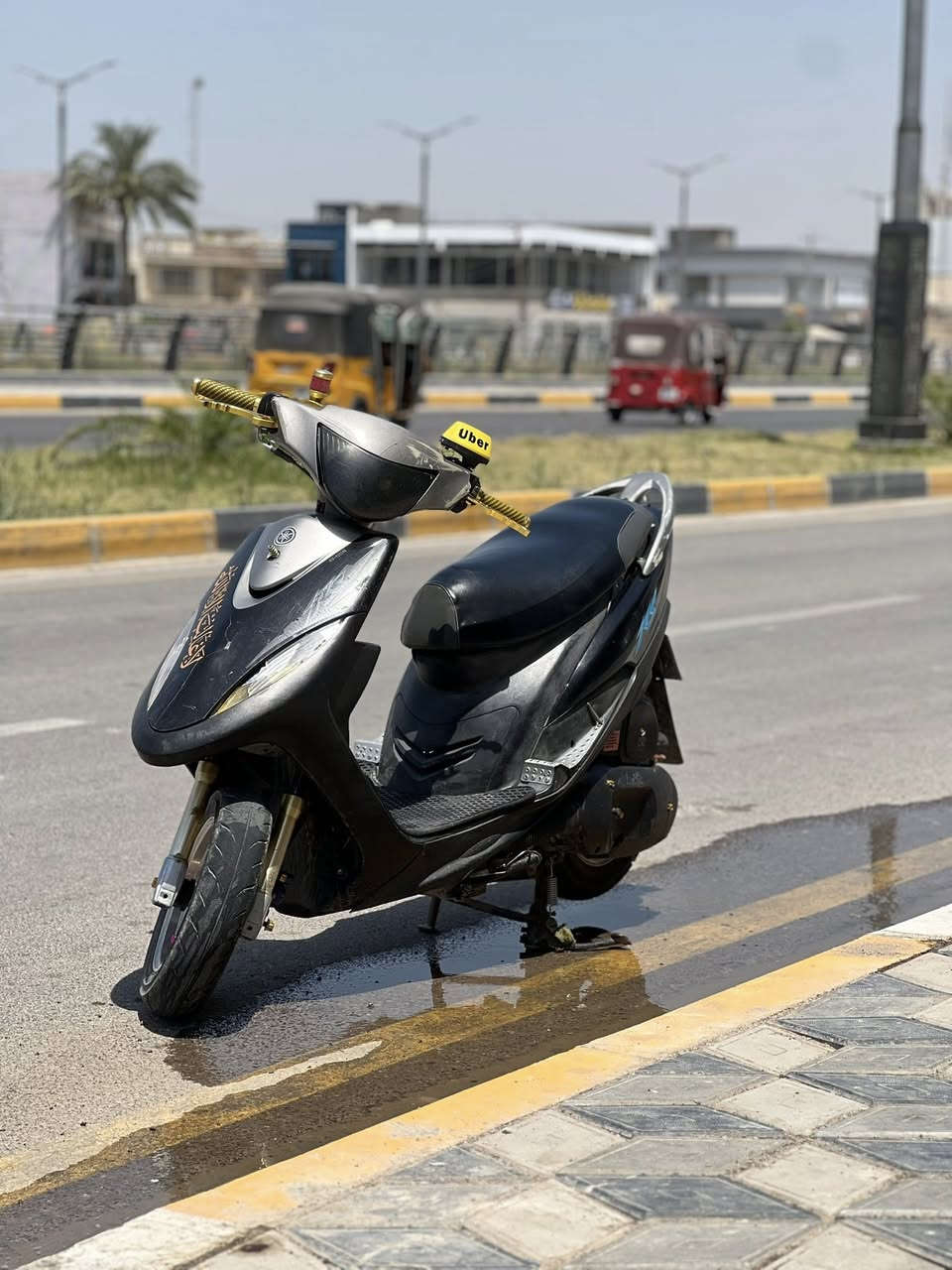 دراجه ماكس عدله بلاد ممبدل بيها شي كله بلادي وشلع معدل خير من الله سعر 700 وبيها مجال شي قليل تعال وتدلل 
***********
