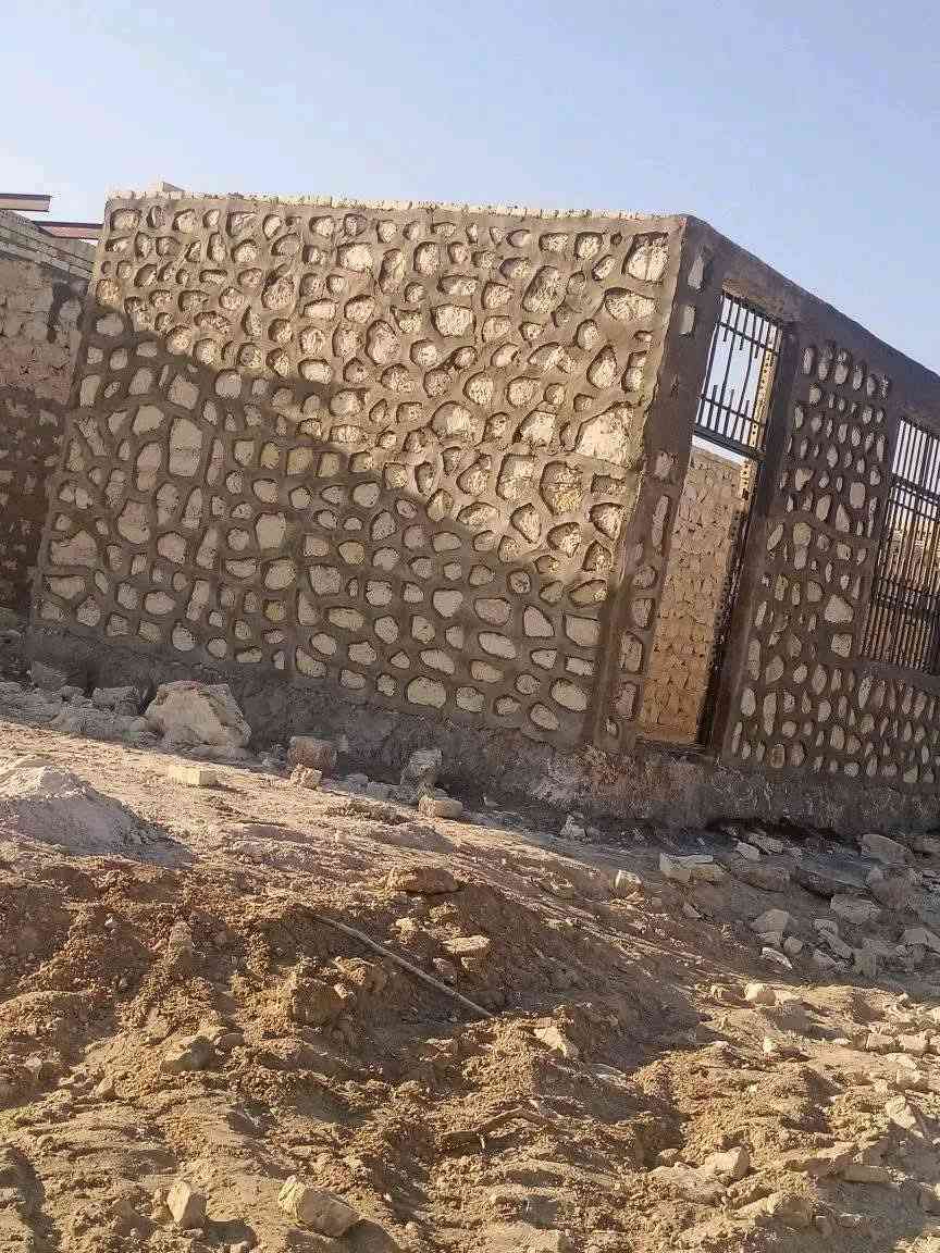 السلام عليكم ابو عمار بناء الحجر داخل النجف وكافه محافظات العراق الاستفسار رقم الهاتف***********
