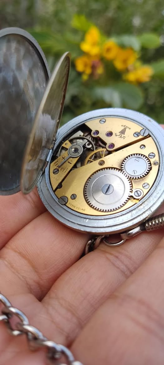 ساعه جيب من اندر النوادر  السعر 350 نظافه 100/100


**إذا كنت صاحب هذا الإعلان وتريد حذفه لأي سبب، رجاءا أرسل رسالة إلى الدعم الفني**