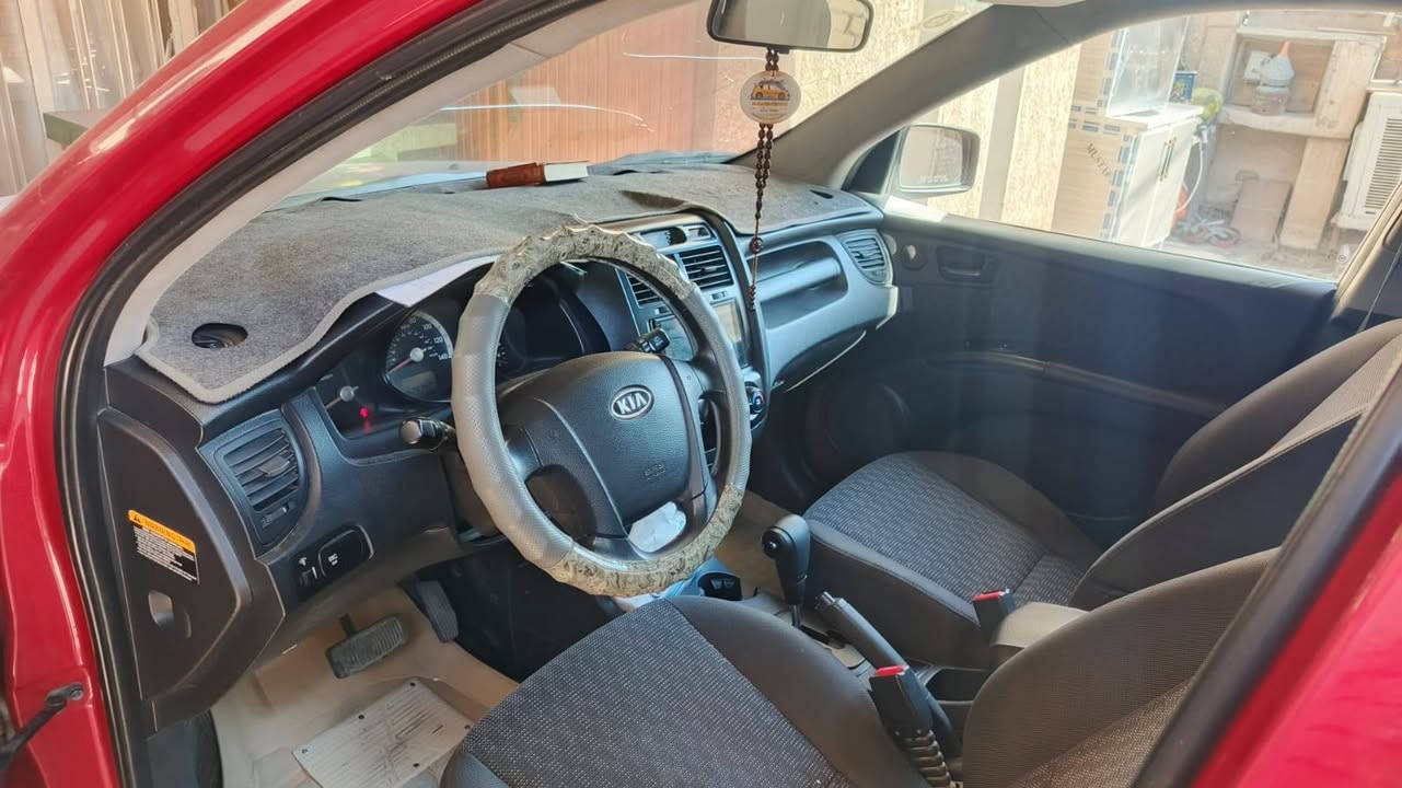 سلام عليكم
اخوان مكلف بالنشر
سبورتج موديل ٢٠٠٧ امريكي
محرك ٢٠٠٠ دوش
بيه طخطخات و مصبوغه قطع و السونار منزله ويا الصور
ماشيه ١٦٤
السعر ٩٥ و بيه مجال حق الجيه
***********
