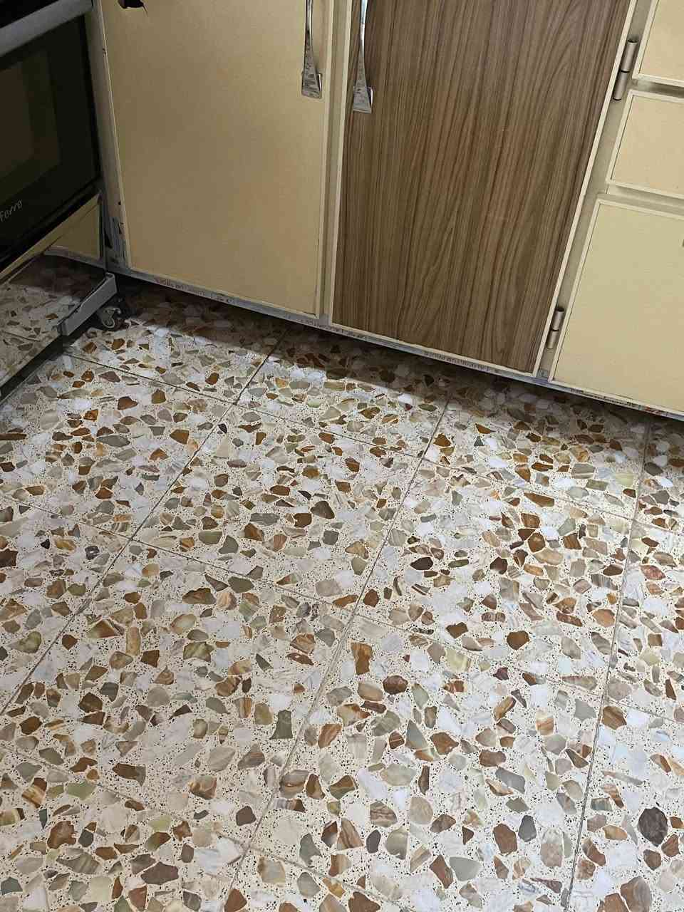 كاونتر المنيوم باب اول الاصلي مسويته مليون وربع اريده ب٤٠٠ عيب بسيط بالباب يتبدل


**إذا كنت صاحب هذا الإعلان وتريد حذفه لأي سبب، رجاءا أرسل رسالة إلى الدعم الفني**