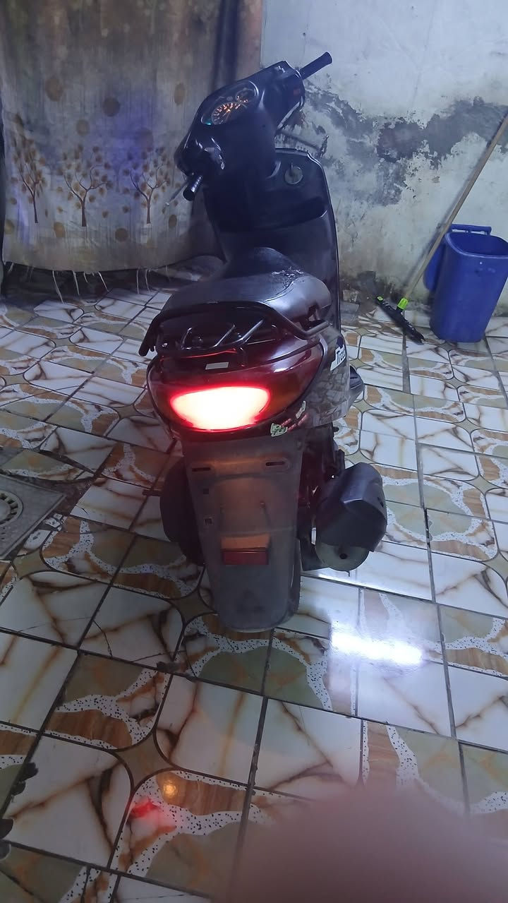 سلام عليكم دراجه بريز محرك مفتوح دراجه خير من الله شغاله هندر تحتاج راجز مال سلف و ستان تعليك شكله موضح بل صوره اوراقها ضايعه سعره 600  تجي تفحص يله تاخذه عجبتك بل عافيه عليك مكان بغداد ساحد عدن


**إذا كنت صاحب هذا الإعلان وتريد حذفه لأي سبب، رجاءا أرسل رسالة إلى الدعم الفني**