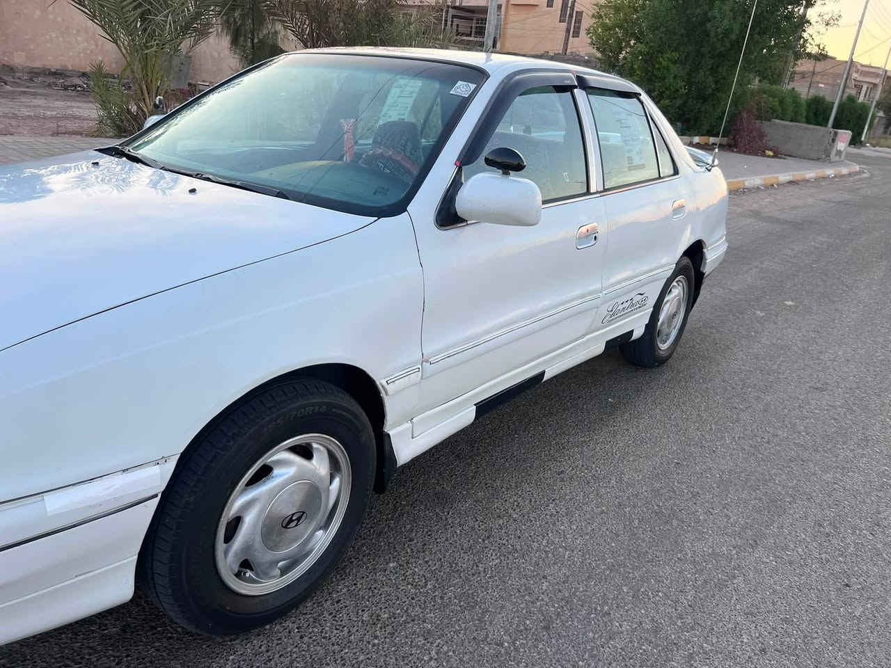 السلام عليكم هونداي ألنترا موديل 94 دمعه 
رقم بغداد هزه وسنويه ورقم جدد 
تبريد شغال 
جام كهرباء 
سنتر لوك ابواب وصندوق 
تخم تاير 
كير محرك صدر كفاله
راديترجديده 
باتري جديد 
ادامه كامله ع سياره 
شاشه وكامره 
كهربائات كلها شغاله 
مكفوله من الضربه 
قماره وتكم بلاديه صبغ بالبوب شي قليل 
السعر 35 
مكانها الفلوجه 
***********
اتصال و واتساب 
***********
