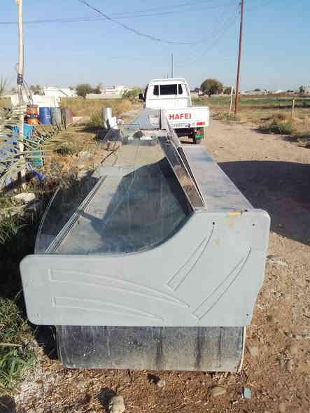 السلام عليكم ويجد براد كيك يرهم مال لبلبي كامل مكمل حته بي حوض طباخ وجدر يرهم كلشي الستفسار عل رقم ***********
