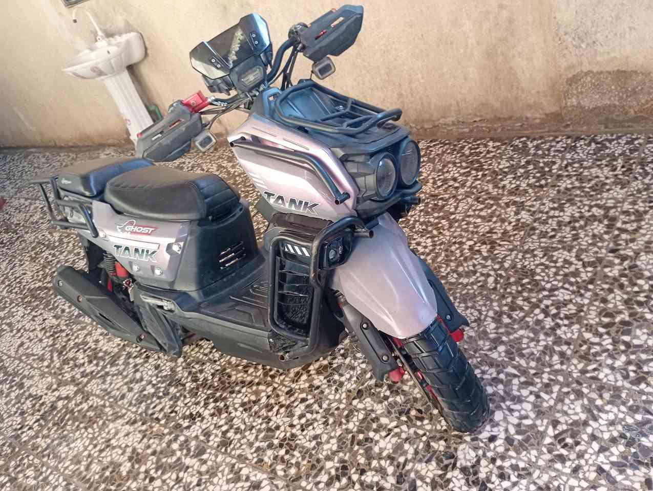 للبيع دراجه نوع سكنس الحديث مديل 2025 دراجه تشغيل عن بعد كهربايات كلها شغاله دراجه نضيفه كلش مال جناي السعر 750 وبيها مجال للشراي مكاني نجف كوفه رقمي ***********
