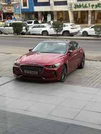 جنيسيسg70 موديل21  محرك 2T ماشية 71 الف كيلو فئة الاليت فتحة  حساسات ت...