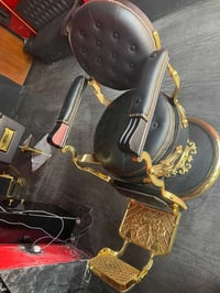 كرسي حلاقه ملكي   مستخدم وميز  ابو المرايه   ممستعمله جديدة الكرسي جك ...