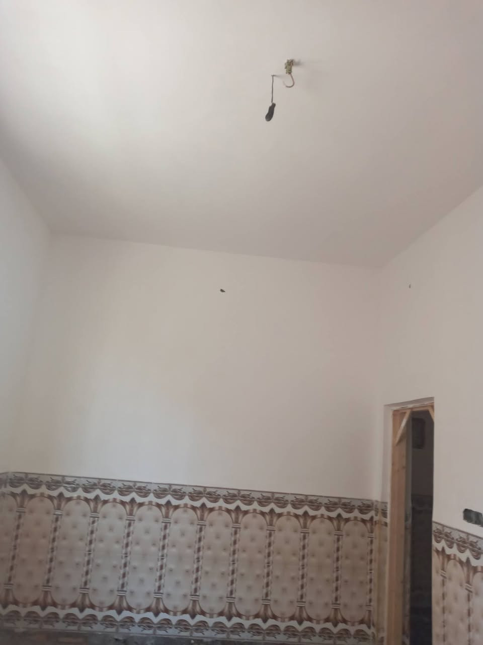 سلام عليكم شغل لباخ وبياض درجة أولى مصاطر والتزام بلموعد وأسعار مناسبه للتصال ***********
