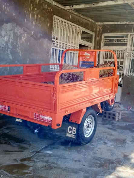 السلام عليكم ستوته للبيع ستوته جديده صار لها اسبوع من طالعه محتاج فلوس مو شراي لا يمر السعر2650
رقم***********
