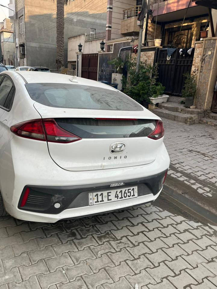 � للبيع: هيونداي أيونيك 2022
🔹 اللون: أبيض
🔹 الحالة: ممتازة
🔹 الصبغ: 3 قطع صبغ
🔹 البارد: 4 بارد

المواصفات:

 • بصمة تشغيل
 • قير أوتوماتيك
 • جان أوتو
 • تحكمات ستيرن
 • شاشة
 • قفل ومفتاح أوتو
 • أوتو هولد
 • هند بريك دكمة

💰 السعر: 128 قابل للتفاوض البسيط

📞 للاستفسار: ***********
