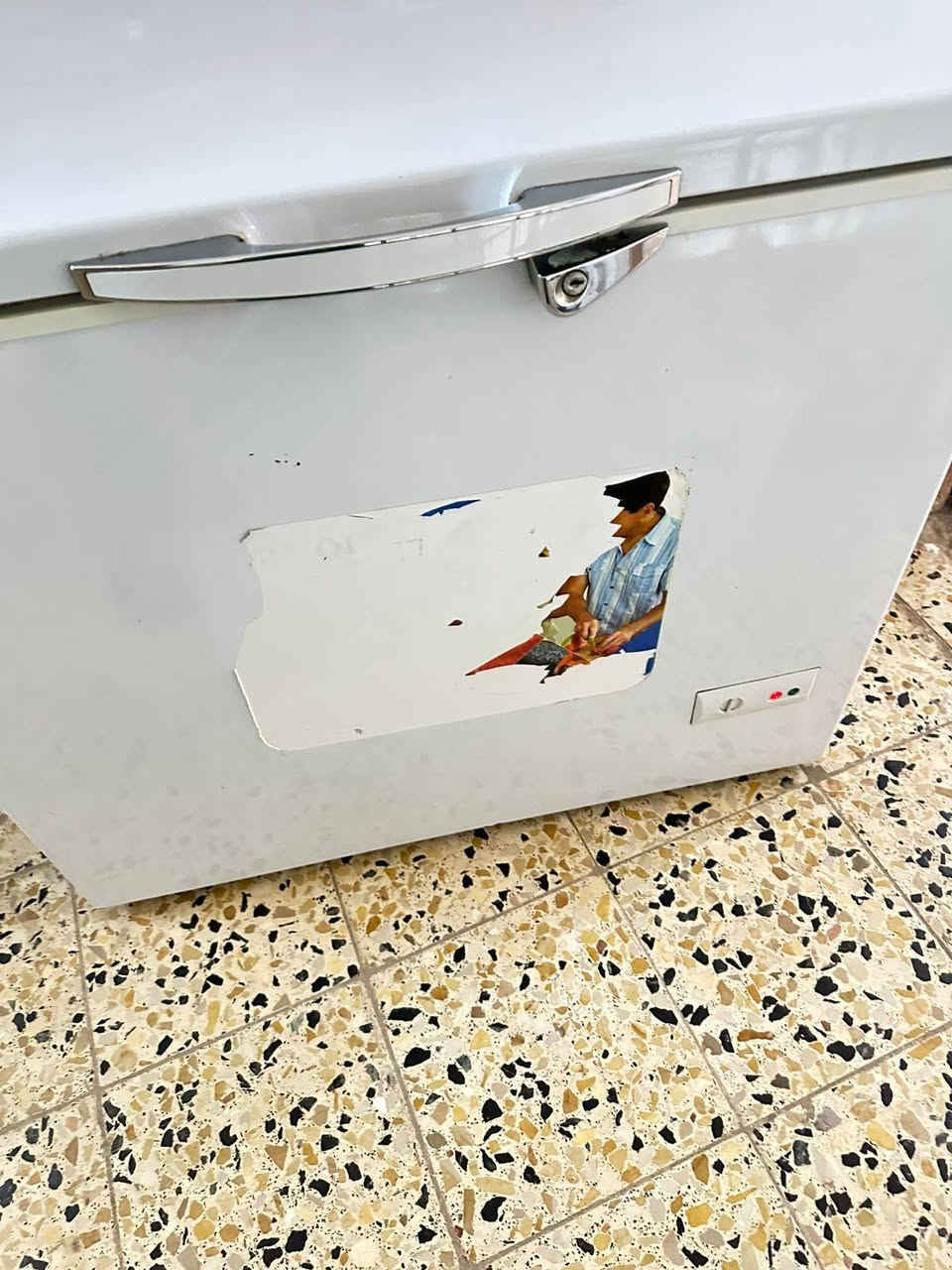 مجمده حجم وسط نضيفه تجميدها كلش قوي مداخله اي تصليح عنوان شعب سعر ١٢٥بيه مجال بسيط


**إذا كنت صاحب هذا الإعلان وتريد حذفه لأي سبب، رجاءا أرسل رسالة إلى الدعم الفني**